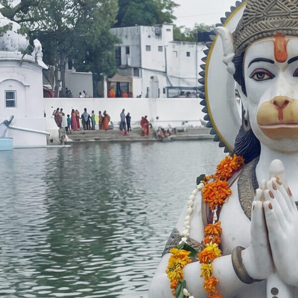 Chant Hanuman Chalisa