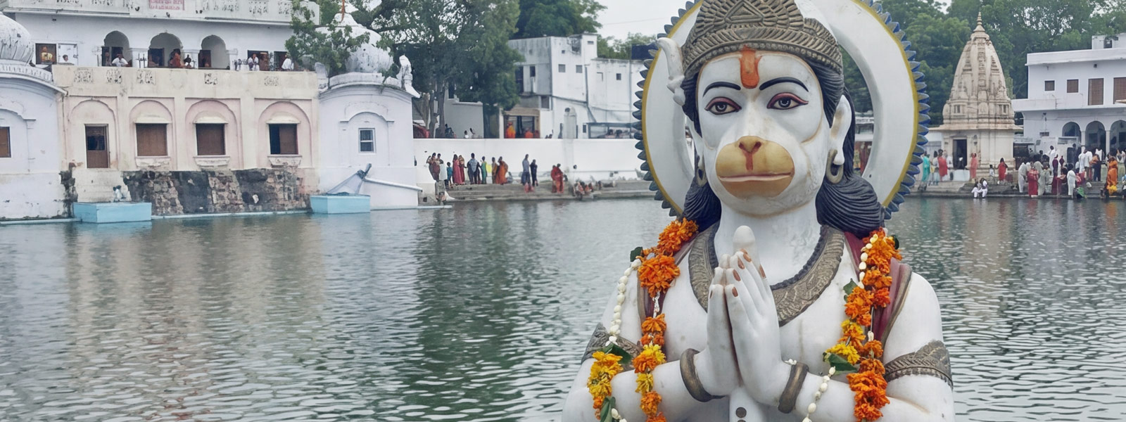 Chant Hanuman Chalisa